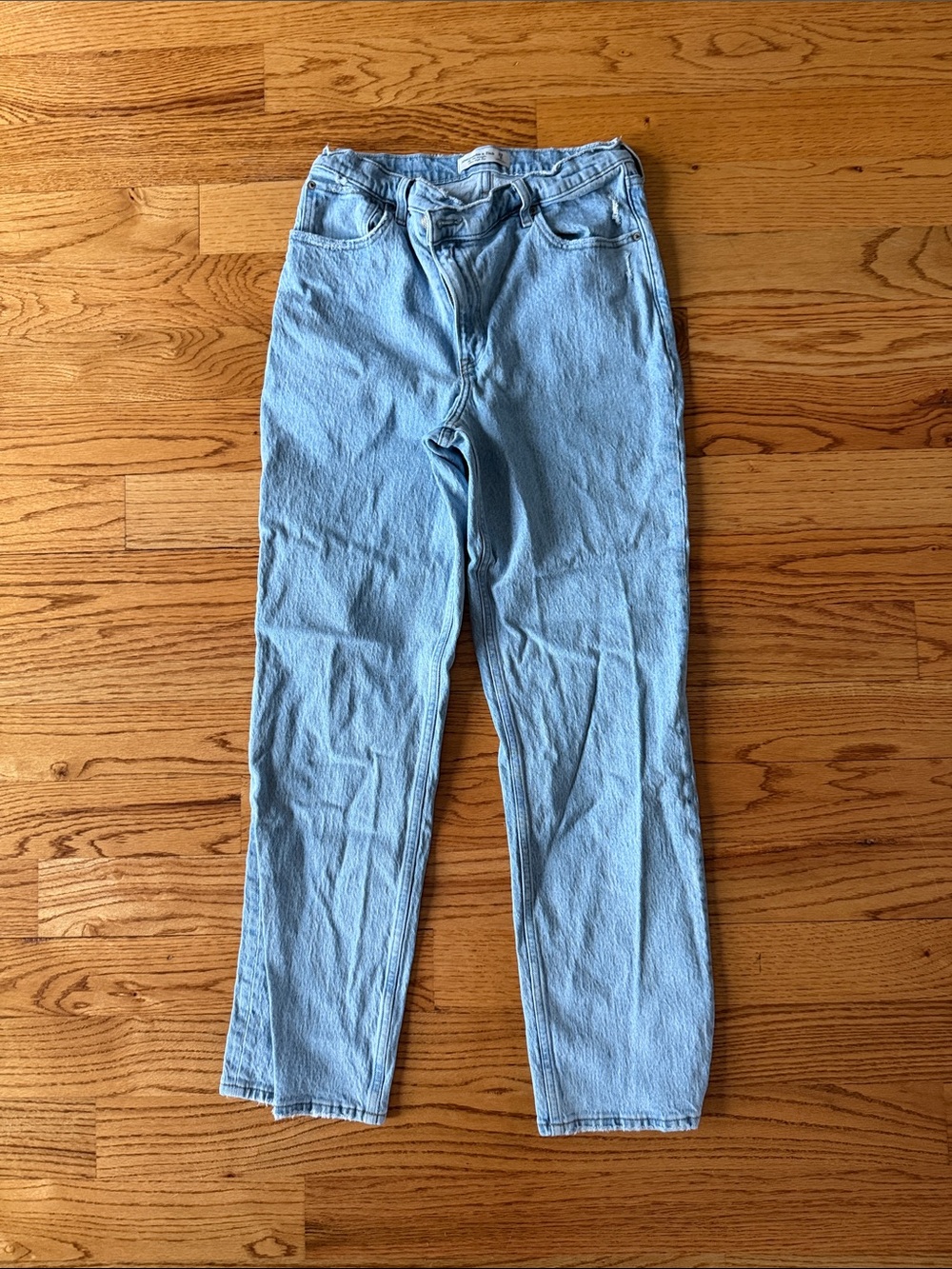 Abercrombie & Fitch Light Blue '90s Straight Ultra High Rise Jeans